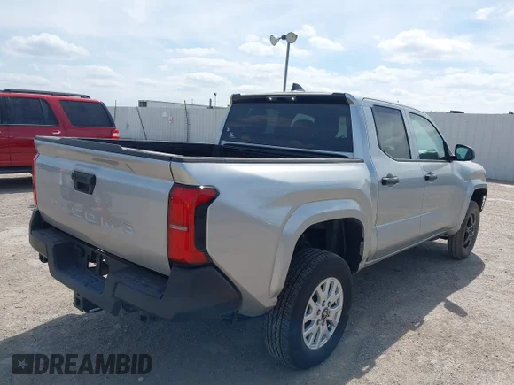 ✅ 2024 Toyota Tacoma SR • VIN: 3TYKD5HNXRT013802 • Lot: 44750463. Wystawiony na IAAI z przebiegiem 43 715 mil. Bezpłatny archiwum sprzedaży aukcyjnych z USA i szczegółowy raport historii pojazdu na DreamBid. Zdjęcie 4.