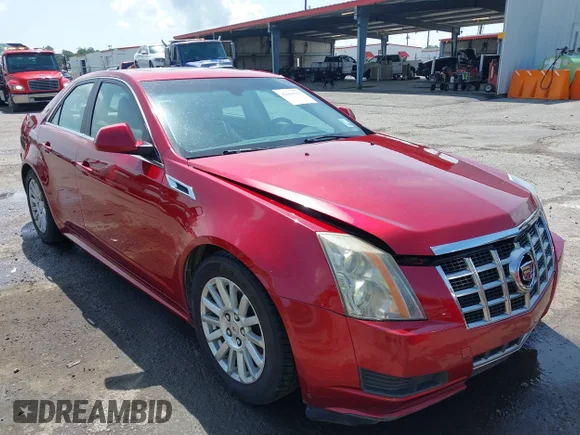 ✅ 2013 Cadillac CTS Luxury • VIN: 1G6DE5E55D0157455 • Lot: 42469959. Wystawiony na IAAI z przebiegiem 107 274 mil. Bezpłatny archiwum sprzedaży aukcyjnych z USA i szczegółowy raport historii pojazdu na DreamBid. Zdjęcie 1.