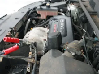 ✅ 2006 Toyota RAV4 • VIN: JTMBD33V765045471 • Lot: 43301041. Wystawiony na IAAI z przebiegiem 164 153 mil. Bezpłatny archiwum sprzedaży aukcyjnych z USA i szczegółowy raport historii pojazdu na DreamBid. Zdjęcie 12.