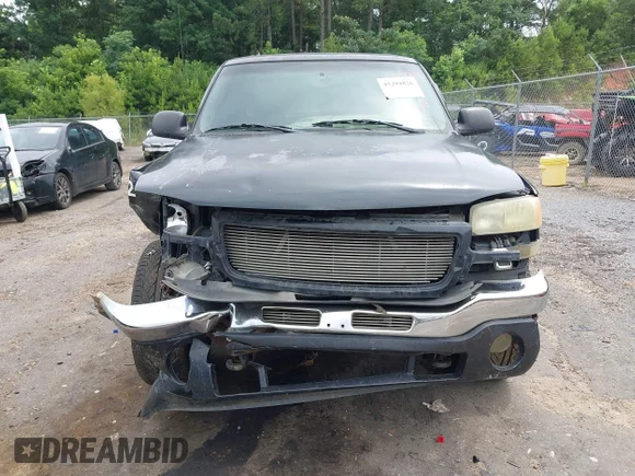 ✅ 2004 GMC Sierra 2500HD Work Truck • VIN: 1GTHC23U64F106847 • Лот: 45294826. Опубліковано раніше на IAAI з пробігом 283 744 миль. Безкоштовний доступ до архіву аукціонних продажів зі США та докладний звіт про історію автомобіля на DreamBid. Зображення 6.