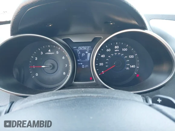 ✅ 2013 Hyundai Veloster w/Black Int • VIN: KMHTC6AD8DU162302 • Lot: 43135660. Listed on IAAI with 192,923 mi. Free auction sales archive from the USA and detailed vehicle history report at DreamBid. Image 7.