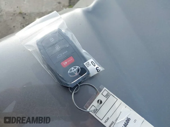 ✅ 2025 Toyota Camry XLE • VIN: 4T1DAACK8SU620099 • Lot: 44104170. Wystawiony na IAAI z przebiegiem Nie podano. Bezpłatny archiwum sprzedaży aukcyjnych z USA i szczegółowy raport historii pojazdu na DreamBid. Zdjęcie 11.