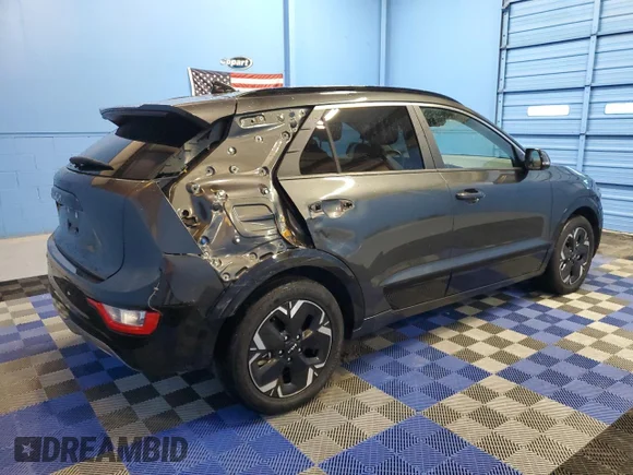 ✅ 2024 Kia Niro Wind • VIN: KNDCR3L13R5121114 • Лот: 84577625. Опубліковано раніше на Copart з пробігом 48 491 миль. Безкоштовний доступ до архіву аукціонних продажів зі США та докладний звіт про історію автомобіля на DreamBid. Зображення 3.