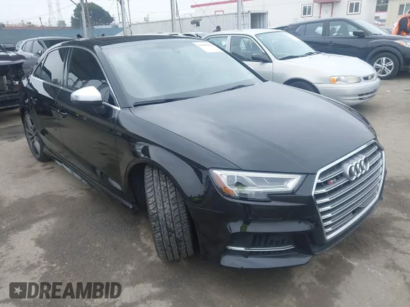 ✅ 2018 Audi S3 Premium Plus • VIN: WAUB1GFF0J1086462 • Лот: 42498470. Опубликован ранее на IAAI с пробегом 80 781 миль. Бесплатный доступ к архиву аукционных продаж из США и подробный отчёт об истории автомобиля на DreamBid. Изображение 1.