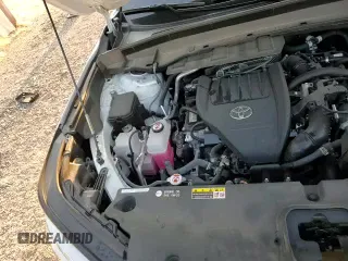 ✅ 2024 Toyota Highlander XLE • VIN: 5TDAAAA55RS006050 • Lot: 85152595. Wystawiony na Copart z przebiegiem 26 677 mil. Bezpłatny archiwum sprzedaży aukcyjnych z USA i szczegółowy raport historii pojazdu na DreamBid. Zdjęcie 15.