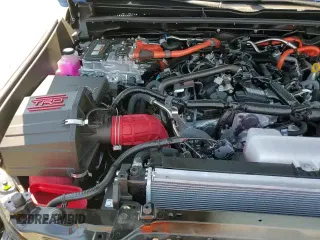 ✅ 2025 Toyota 4Runner Hybrid TRD Off Road • VIN: JTEVB5BR0S5005483 • Lot: 71090325. Listed on Copart with 3,118 mi. Free auction sales archive from the USA and detailed vehicle history report at DreamBid. Image 17.