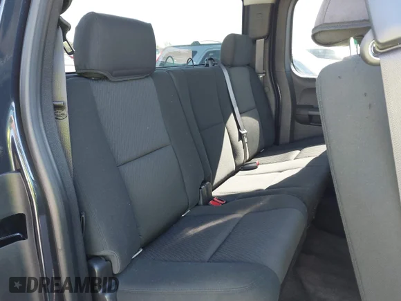 ✅ 2013 Chevrolet Silverado 1500 LT • VIN: 1GCRKSE73DZ208104 • Lot: 44313485. Wystawiony na IAAI z przebiegiem 108 124 mil. Bezpłatny archiwum sprzedaży aukcyjnych z USA i szczegółowy raport historii pojazdu na DreamBid. Zdjęcie 8.
