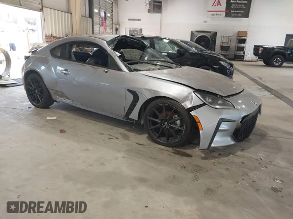 ✅ 2024 Toyota 86 Premium • VIN: JF1ZNBE12R8755421 • Lot: 45551027. Listed on IAAI with 1,605 mi. Free auction sales archive from the USA and detailed vehicle history report at DreamBid. Image 1.