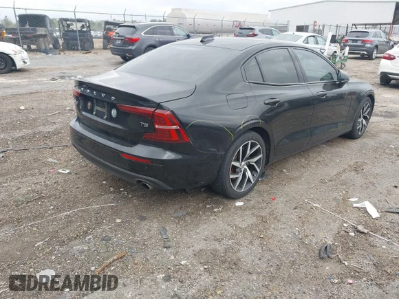 ✅ 2020 Volvo S60 Momentum • VIN: 7JR102FK9LG057612 • Lot: 44644647. Wystawiony na IAAI z przebiegiem 171 234 mil. Bezpłatny archiwum sprzedaży aukcyjnych z USA i szczegółowy raport historii pojazdu na DreamBid. Zdjęcie 4.