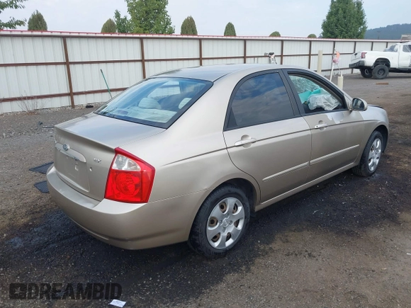 ✅ 2005 Kia Spectra LX • VIN: KNAFE122455109682 • Lot: 43208311. Wystawiony na IAAI z przebiegiem 224 961 mil. Bezpłatny archiwum sprzedaży aukcyjnych z USA i szczegółowy raport historii pojazdu na DreamBid. Zdjęcie 4.