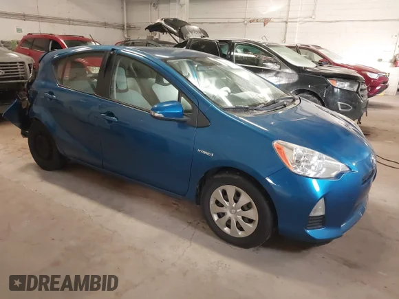 ✅ 2014 Toyota Prius Two • VIN: JTDKDTB36E1573721 • Лот: 44281349. Опубліковано раніше на IAAI з пробігом 180 943 миль. Безкоштовний доступ до архіву аукціонних продажів зі США та докладний звіт про історію автомобіля на DreamBid. Зображення 1.