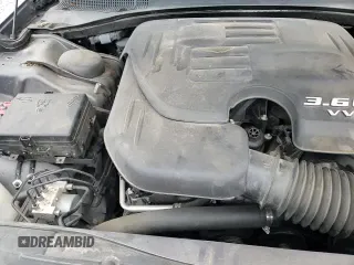 ✅ 2019 Chrysler 300 Touring • VIN: 2C3CCAAG6KH727068 • Лот: 68784005. Опубликован ранее на Copart с пробегом 123 939 миль. Бесплатный доступ к архиву аукционных продаж из США и подробный отчёт об истории автомобиля на DreamBid. Изображение 13.