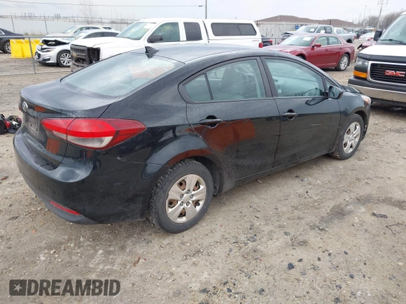 ✅ 2017 Kia Forte S • VIN: 3KPFL4A71HE031782 • Lot: 44918353. Wystawiony na IAAI z przebiegiem 200 840 mil. Bezpłatny archiwum sprzedaży aukcyjnych z USA i szczegółowy raport historii pojazdu na DreamBid. Zdjęcie 4.