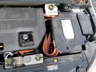 ✅ 2015 Chevrolet Volt • VIN: 1G1RB6E4XFU109673 • Lot: 83888634. Wystawiony na Copart z przebiegiem 108 136 mil. Bezpłatny archiwum sprzedaży aukcyjnych z USA i szczegółowy raport historii pojazdu na DreamBid. Zdjęcie 13.