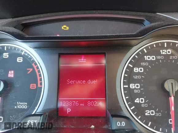 ✅ 2012 Audi A4 Premium • VIN: WAUAFAFLXCA113511 • Lot: 42660500. Wystawiony na IAAI z przebiegiem 123 876 mil. Bezpłatny archiwum sprzedaży aukcyjnych z USA i szczegółowy raport historii pojazdu na DreamBid. Zdjęcie 7.