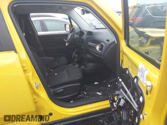 ✅ 2016 Jeep Renegade Latitude • VIN: ZACCJBBT0GPD21859 • Lot: 44146976. Wystawiony na IAAI z przebiegiem 89 501 mil. Bezpłatny archiwum sprzedaży aukcyjnych z USA i szczegółowy raport historii pojazdu na DreamBid. Zdjęcie 5.