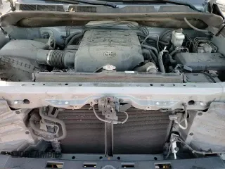 ✅ 2018 Toyota Tundra SR5 • VIN: 5TFFY5F16JX237455 • Lot: 84060504. Wystawiony na Copart z przebiegiem 105 034 mil. Bezpłatny archiwum sprzedaży aukcyjnych z USA i szczegółowy raport historii pojazdu na DreamBid. Zdjęcie 13.