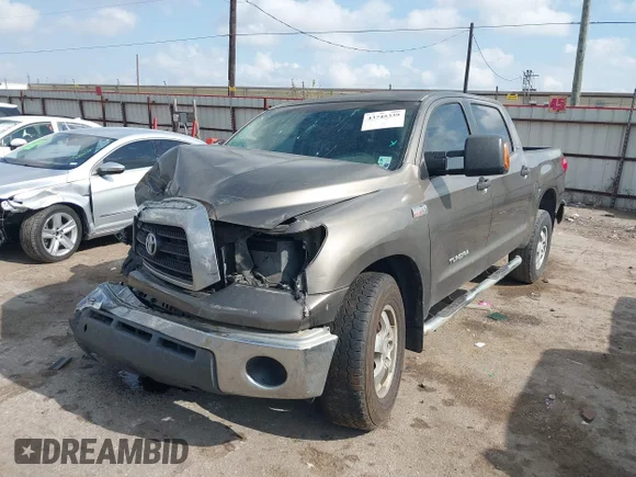 ✅ 2007 Toyota Tundra SR5 • VIN: 5TFEV54127X027659 • Lot: 43745339. Wystawiony na IAAI z przebiegiem 287 217 mil. Bezpłatny archiwum sprzedaży aukcyjnych z USA i szczegółowy raport historii pojazdu na DreamBid. Zdjęcie 6.