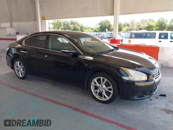 ✅ 2014 Nissan Maxima SV • VIN: 1N4AA5AP8EC478432 • Lot: 45641212. Wystawiony na IAAI z przebiegiem 129 730 mil. Bezpłatny archiwum sprzedaży aukcyjnych z USA i szczegółowy raport historii pojazdu na DreamBid. Zdjęcie 1.