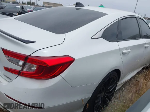 ✅ 2022 Honda Accord Sport • VIN: 1HGCV1F38NA101778 • Lot: 45151140. Wystawiony na IAAI z przebiegiem 62 350 mil. Bezpłatny archiwum sprzedaży aukcyjnych z USA i szczegółowy raport historii pojazdu na DreamBid. Zdjęcie 4.