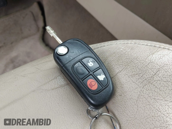 ✅ 2003 Jaguar S-Type • VIN: SAJEA01U03HM59461 • Lot: 42428176. Wystawiony na IAAI z przebiegiem 161 972 mil. Bezpłatny archiwum sprzedaży aukcyjnych z USA i szczegółowy raport historii pojazdu na DreamBid. Zdjęcie 11.