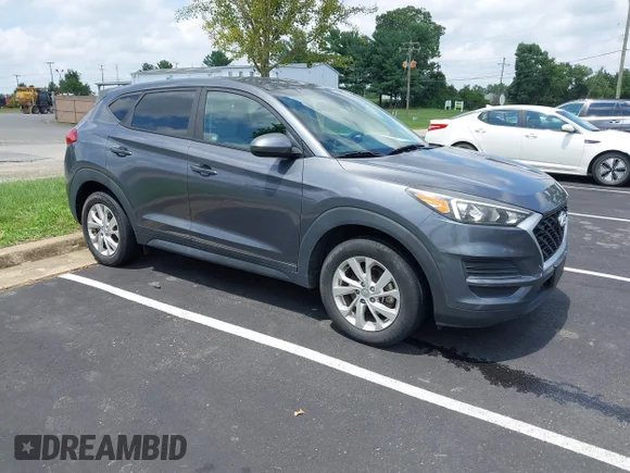 ✅ 2019 Hyundai Tucson SE • VIN: KM8J2CA41KU987510 • Лот: 45601240. Опубліковано раніше на IAAI з пробігом 77 957 миль. Безкоштовний доступ до архіву аукціонних продажів зі США та докладний звіт про історію автомобіля на DreamBid. Зображення 1.