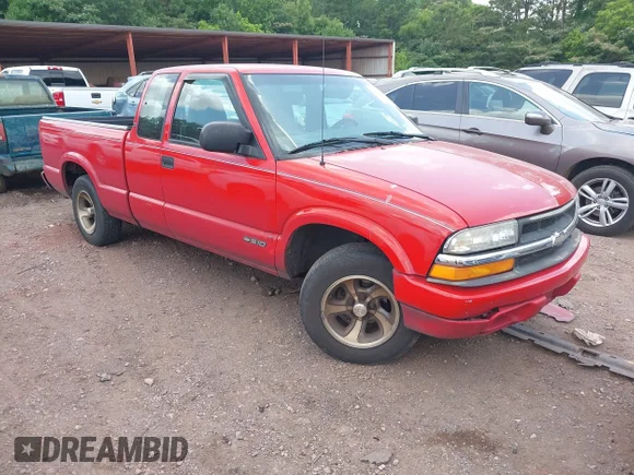 ✅ 2000 Chevrolet S-10 LS • VIN: 1GCCS1959Y8234985 • Lot: 42462429. Listed on IAAI with 244,689 mi. Free auction sales archive from the USA and detailed vehicle history report at DreamBid. Image 1.
