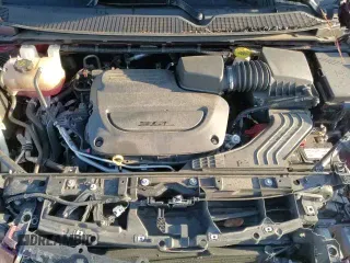 ✅ 2021 Chrysler Pacifica Touring • VIN: 2C4RC1FG9MR556537 • Lot: 80868655. Wystawiony na Copart z przebiegiem 66 673 mil. Bezpłatny archiwum sprzedaży aukcyjnych z USA i szczegółowy raport historii pojazdu na DreamBid. Zdjęcie 15.