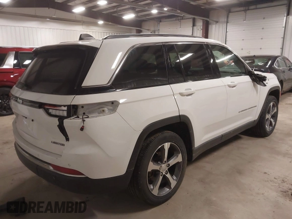 ✅ 2023 Jeep Grand Cherokee Limited • VIN: 1C4RJHBG0PC561613 • Lot: 44153095. Wystawiony na IAAI z przebiegiem 17 615 mil. Bezpłatny archiwum sprzedaży aukcyjnych z USA i szczegółowy raport historii pojazdu na DreamBid. Zdjęcie 4.