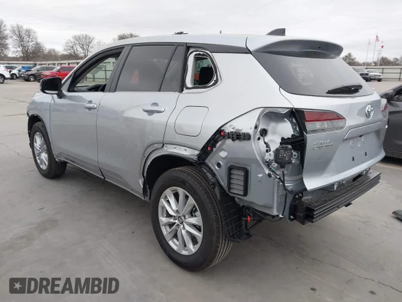 ✅ 2026 Toyota Corolla Cross LE • VIN: 7MUCAAAG2TV157998 • Lot: 44413386. Listed on IAAI with 2,325 mi. Free auction sales archive from the USA and detailed vehicle history report at DreamBid. Image 3.