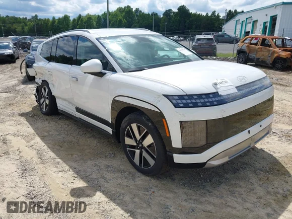 ✅ 2026 Hyundai IONIQ 9 SEL • VIN: 7YAMUFS32TY004971 • Lot: 44448783. Wystawiony na IAAI z przebiegiem 5 711 mil. Bezpłatny archiwum sprzedaży aukcyjnych z USA i szczegółowy raport historii pojazdu na DreamBid. Zdjęcie 1.