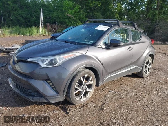 ✅ 2018 Toyota C-HR XLE • VIN: NMTKHMBX4JR025791 • Lot: 45185287. Wystawiony na IAAI z przebiegiem 95 069 mil. Bezpłatny archiwum sprzedaży aukcyjnych z USA i szczegółowy raport historii pojazdu na DreamBid. Zdjęcie 2.