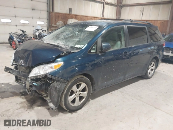 ✅ 2011 Toyota Sienna LE • VIN: 5TDKK3DC5BS095681 • Lot: 44304774. Wystawiony na IAAI z przebiegiem 144 224 mil. Bezpłatny archiwum sprzedaży aukcyjnych z USA i szczegółowy raport historii pojazdu na DreamBid. Zdjęcie 2.