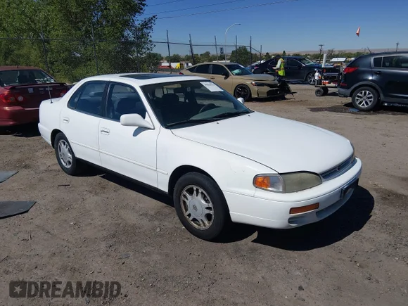 ✅ 1995 Toyota Camry XLE • VIN: JT2GK13E4S0078217 • Lot: 45064133. Listed on IAAI with 235,651 mi. Free auction sales archive from the USA and detailed vehicle history report at DreamBid. Image 1.