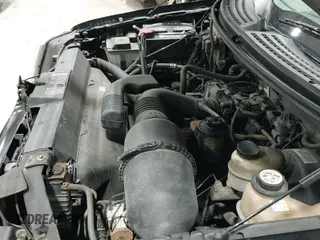 ✅ 2008 Ford F-150 XL • VIN: 1FTRF14W28KE72128 • Lot: 41999293. Listed on IAAI with 259,393 mi. Free auction sales archive from the USA and detailed vehicle history report at DreamBid. Image 15.