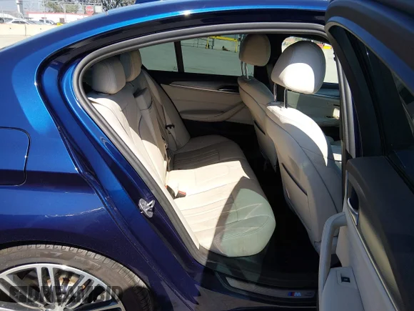 ✅ 2019 BMW 5 Series 540i • VIN: WBAJE5C56KWW32430 • Lot: 45306649. Wystawiony na IAAI z przebiegiem 58 474 mil. Bezpłatny archiwum sprzedaży aukcyjnych z USA i szczegółowy raport historii pojazdu na DreamBid. Zdjęcie 8.