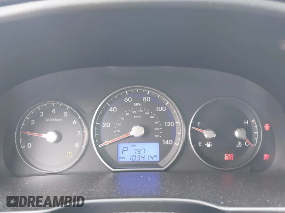 ✅ 2011 Hyundai Santa Fe Limited • VIN: 5XYZK4AG9BG061400 • Lot: 42908507. Wystawiony na IAAI z przebiegiem 103 414 mil. Bezpłatny archiwum sprzedaży aukcyjnych z USA i szczegółowy raport historii pojazdu na DreamBid. Zdjęcie 7.