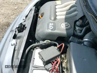 ✅ 2005 Volkswagen Beetle GLS • VIN: 3VWCK31C45M405037 • Lot: 42300484. Wystawiony na IAAI z przebiegiem 62 617 mil. Bezpłatny archiwum sprzedaży aukcyjnych z USA i szczegółowy raport historii pojazdu na DreamBid. Zdjęcie 20.