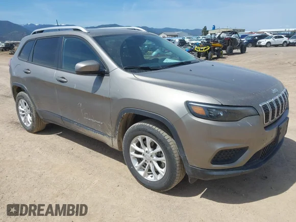 ✅ 2021 Jeep Cherokee Latitude • VIN: 1C4PJMCB3MD242750 • Лот: 45051686. Опубликован ранее на IAAI с пробегом 80 971 миль. Бесплатный доступ к архиву аукционных продаж из США и подробный отчёт об истории автомобиля на DreamBid. Изображение 1.