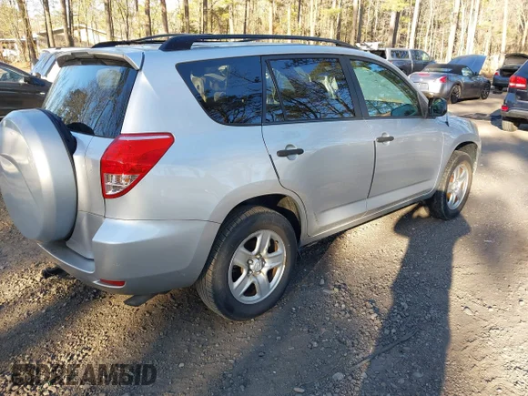 ✅ 2007 Toyota RAV4 • VIN: JTMZD33V175046180 • Лот: 44108807. Опубліковано раніше на IAAI з пробігом 201 911 миль. Безкоштовний доступ до архіву аукціонних продажів зі США та докладний звіт про історію автомобіля на DreamBid. Зображення 4.