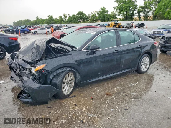 ✅ 2020 Toyota Camry LE • VIN: 4T1L11AK9LU936773 • Lot: 56398586. Wystawiony na Copart z przebiegiem 102 155 mil. Bezpłatny archiwum sprzedaży aukcyjnych z USA i szczegółowy raport historii pojazdu na DreamBid. Zdjęcie 1.