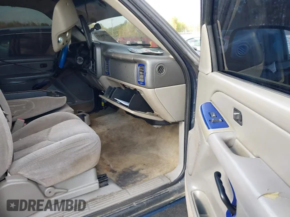 ✅ 2005 Chevrolet Tahoe LS • VIN: 1GNEK13V25J164825 • Lot: 44740693. Wystawiony na IAAI z przebiegiem 297 850 mil. Bezpłatny archiwum sprzedaży aukcyjnych z USA i szczegółowy raport historii pojazdu na DreamBid. Zdjęcie 5.