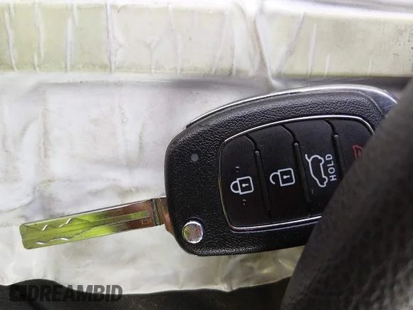 ✅ 2018 Hyundai Tucson SE • VIN: KM8J23A43JU798727 • Lot: 44411662. Wystawiony na IAAI z przebiegiem 136 041 mil. Bezpłatny archiwum sprzedaży aukcyjnych z USA i szczegółowy raport historii pojazdu na DreamBid. Zdjęcie 11.