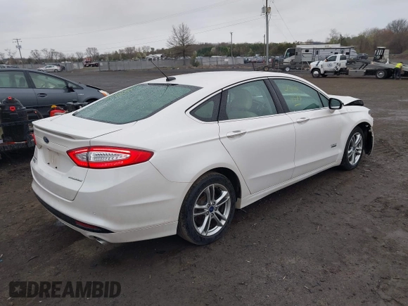 ✅ 2016 Ford Fusion Titanium • VIN: 3FA6P0SU7GR276116 • Lot: 44708573. Wystawiony na IAAI z przebiegiem 85 182 mil. Bezpłatny archiwum sprzedaży aukcyjnych z USA i szczegółowy raport historii pojazdu na DreamBid. Zdjęcie 4.