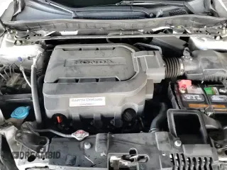 ✅ 2017 Honda Accord Touring • VIN: 1HGCR3F95HA007575 • Лот: 91239005. Опубликован ранее на Copart с пробегом 99 516 миль. Бесплатный доступ к архиву аукционных продаж из США и подробный отчёт об истории автомобиля на DreamBid. Изображение 14.