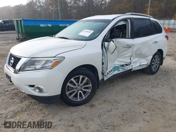 ✅ 2015 Nissan Pathfinder SV • VIN: 5N1AR2MN2FC632030 • Lot: 43758582. Listed on IAAI with 117,881 mi. Free auction sales archive from the USA and detailed vehicle history report at DreamBid. Image 2.