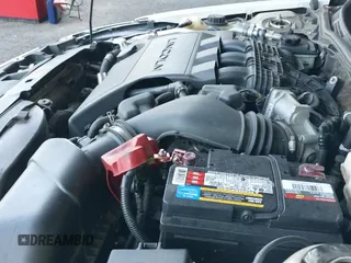 ✅ 2010 Lincoln MKZ • VIN: 3LNHL2JCXAR650661 • Lot: 43206134. Wystawiony na IAAI z przebiegiem 113 985 mil. Bezpłatny archiwum sprzedaży aukcyjnych z USA i szczegółowy raport historii pojazdu na DreamBid. Zdjęcie 12.