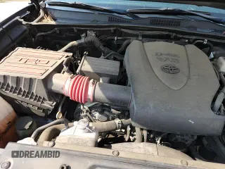 ✅ 2019 Toyota Tacoma SR5 • VIN: 3TMAZ5CN0KM114241 • Лот: 70114185. Опубликован ранее на Copart с пробегом 107 196 миль. Бесплатный доступ к архиву аукционных продаж из США и подробный отчёт об истории автомобиля на DreamBid. Изображение 15.