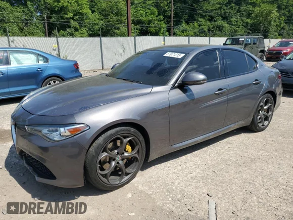 ✅ 2017 Alfa Romeo Giulia Ti • VIN: ZARFAEEN7H7543394 • Lot: 67971015. Wystawiony na Copart z przebiegiem 101 752 mil. Bezpłatny archiwum sprzedaży aukcyjnych z USA i szczegółowy raport historii pojazdu na DreamBid. Zdjęcie 1.