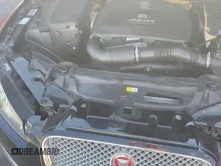 ✅ 2015 Jaguar XF T Premium • VIN: SAJWA0FS8FPU86557 • Lot: 93523845. Wystawiony na Copart z przebiegiem 119 532 mil. Bezpłatny archiwum sprzedaży aukcyjnych z USA i szczegółowy raport historii pojazdu na DreamBid. Zdjęcie 11.